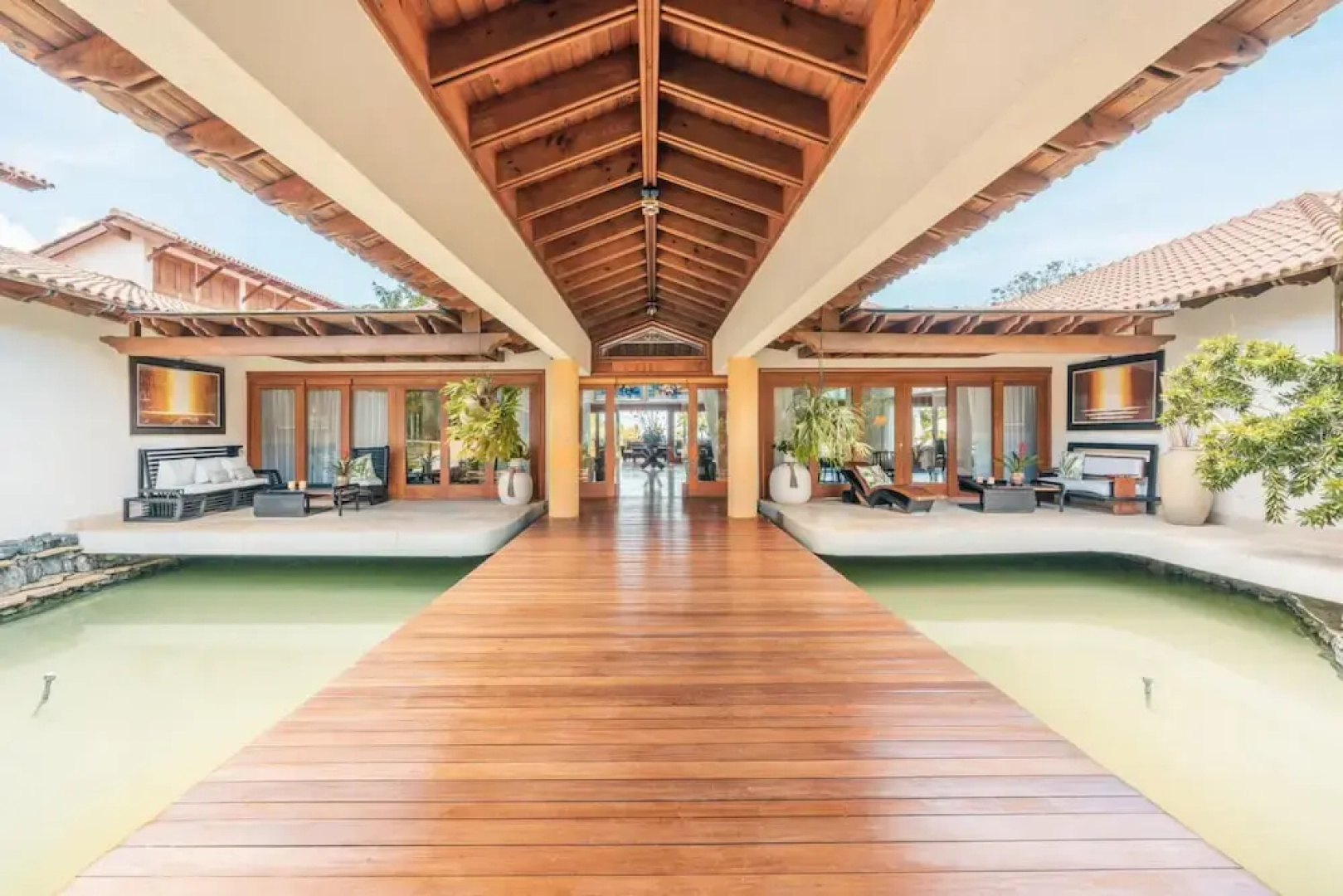 Wonderful Villa w Style at Colinas Casa de Campo