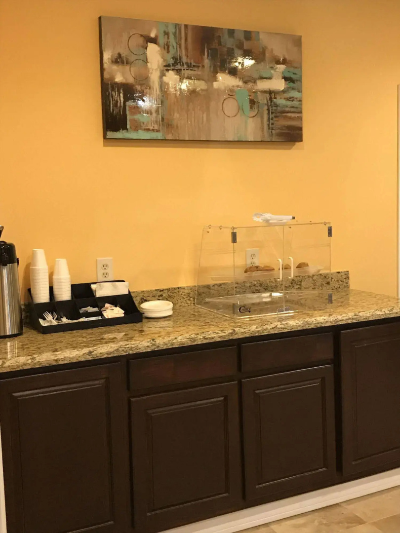 Los Fresnos Inn and Suites