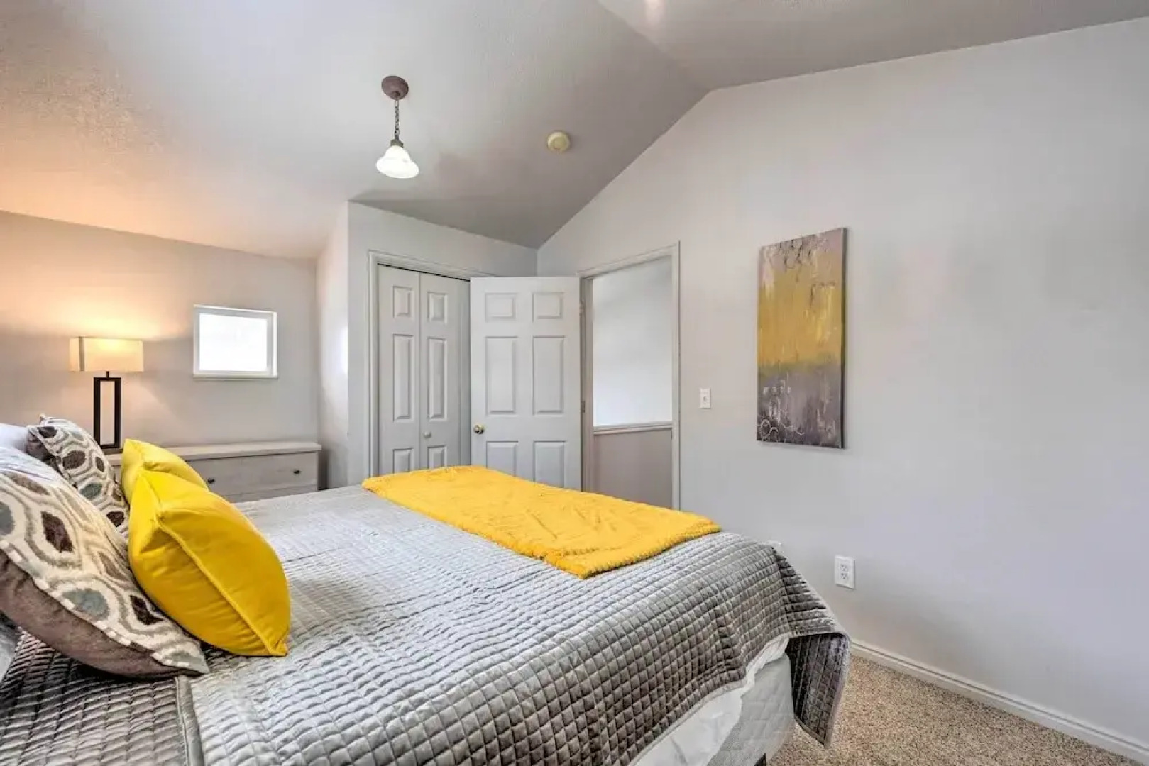 Family-friendly Logan Farmhouse w/ Yard & Near USU