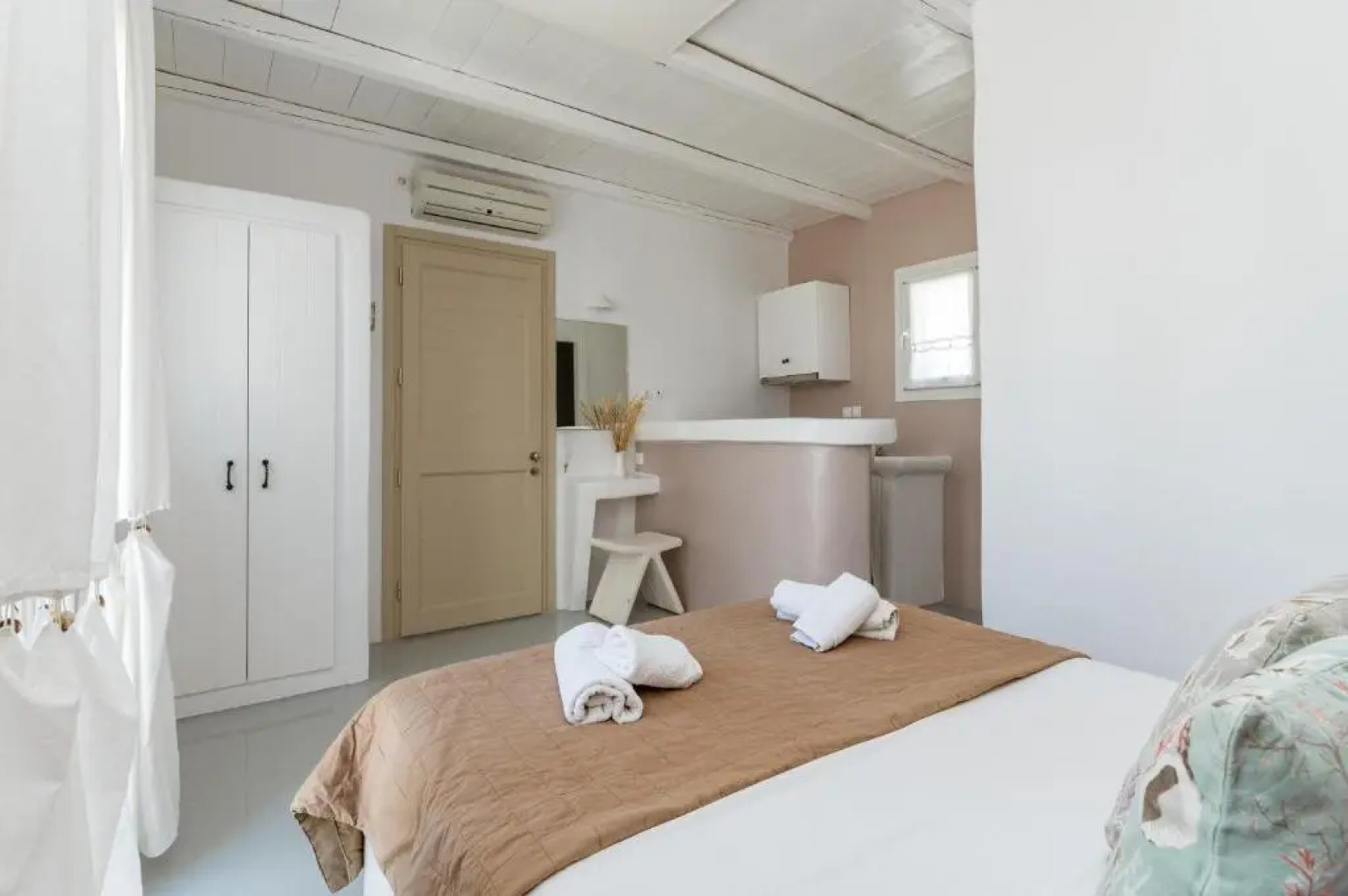 Ninemia Suites Tinos Superior 101
