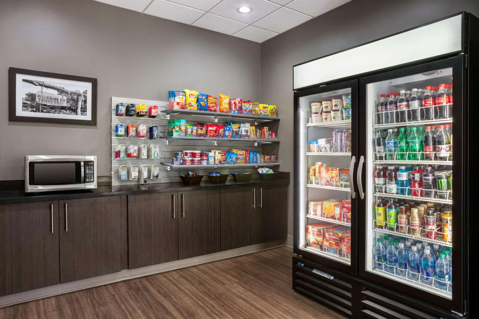 Days Inn & Suites by Wyndham Murfreesboro