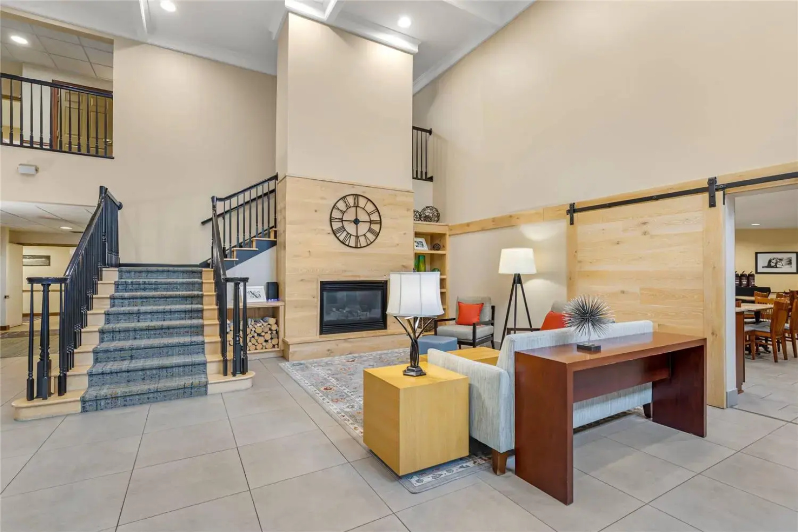 Country Inn & Suites by Radisson, Des Moines West, IA