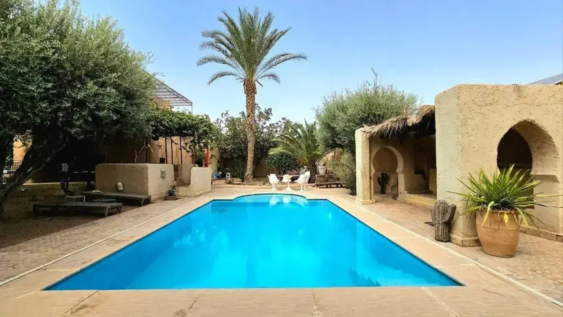 Marrakesh 6-bed Housing Authentic Berber