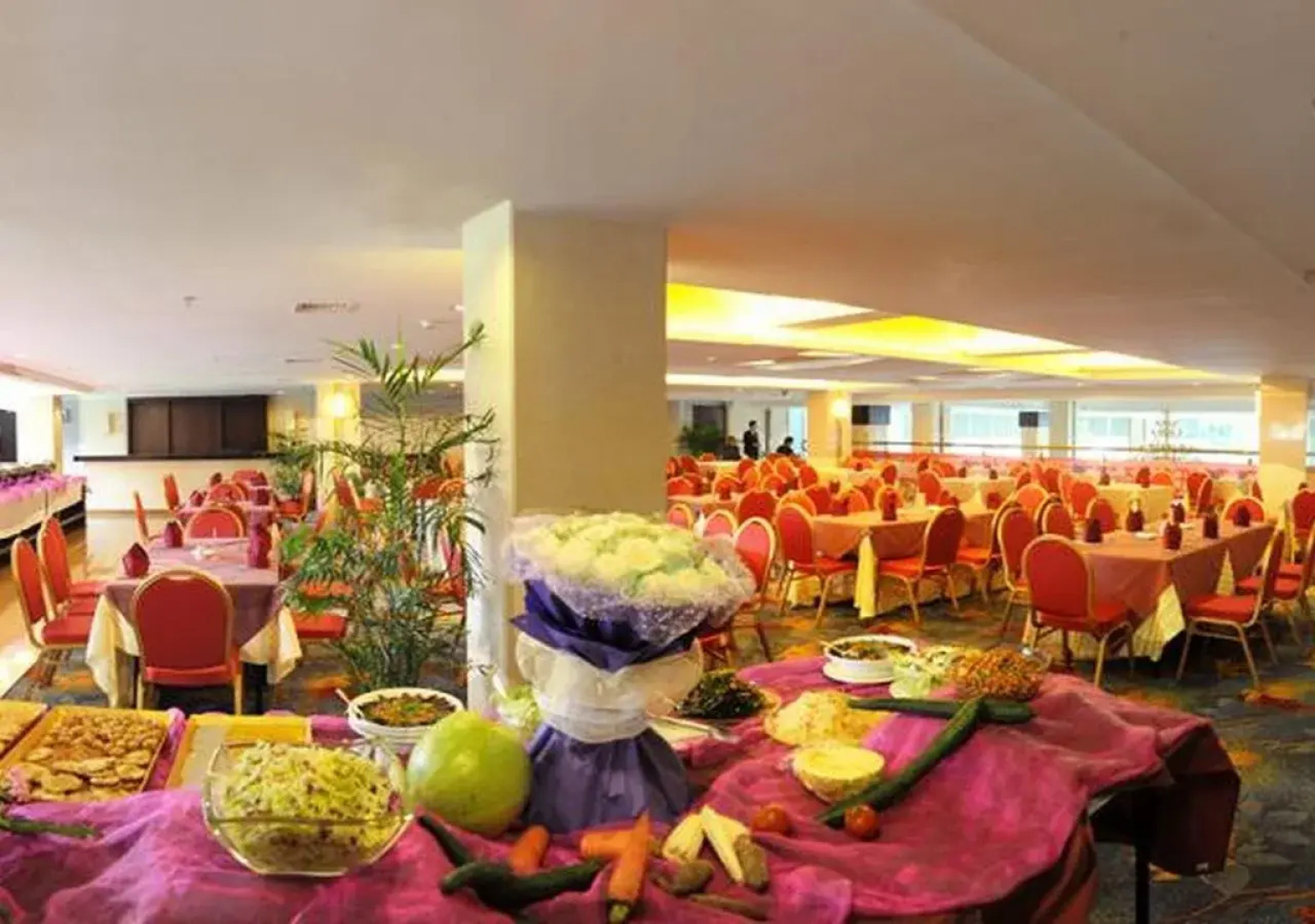 Golden Dragonball Hotel