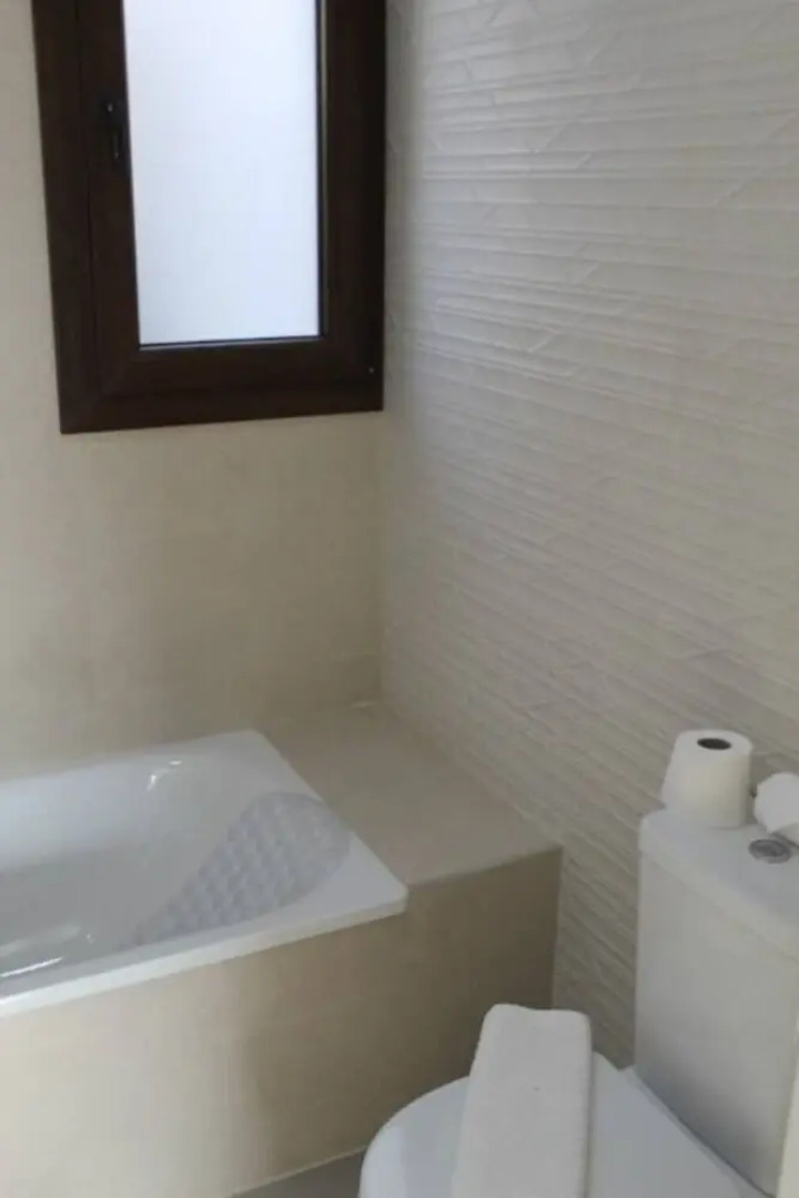 Luxurious Villa sleeps 6 with Private Pool LM1