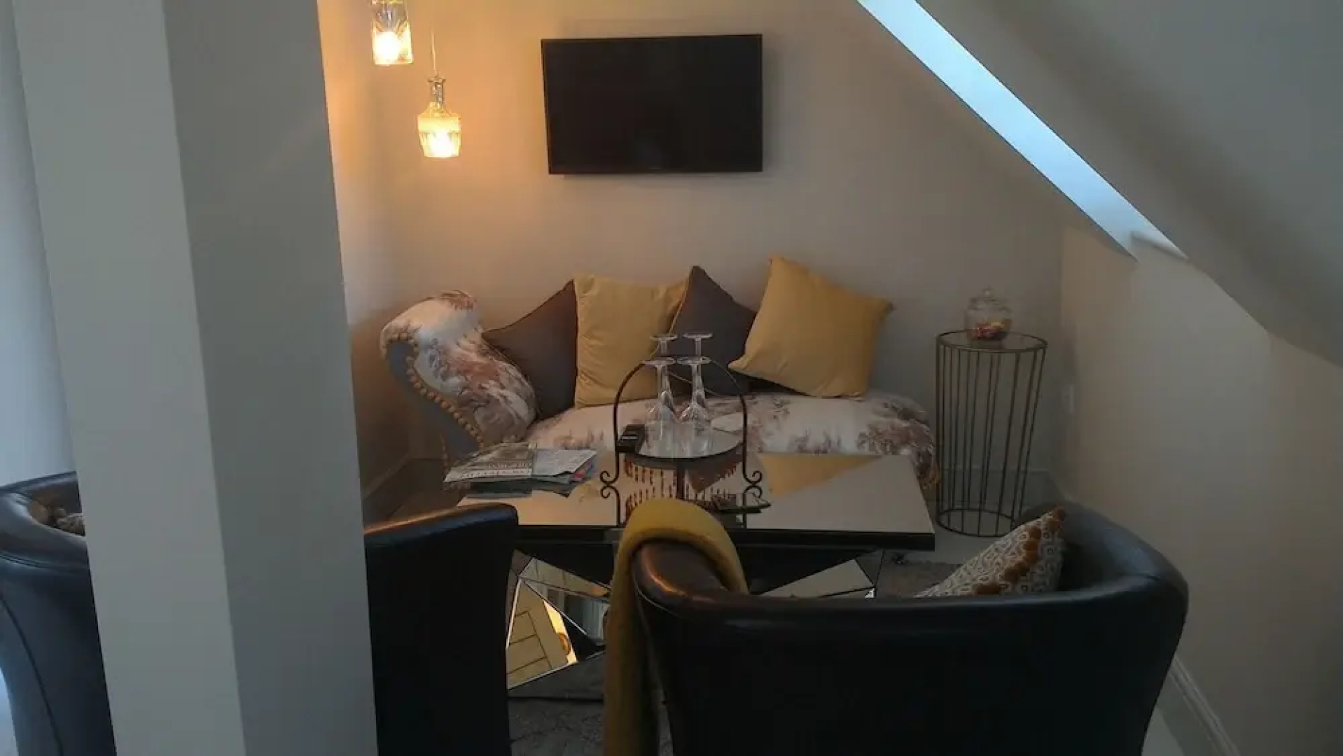 Whispering Cottages Bed and Breakfast