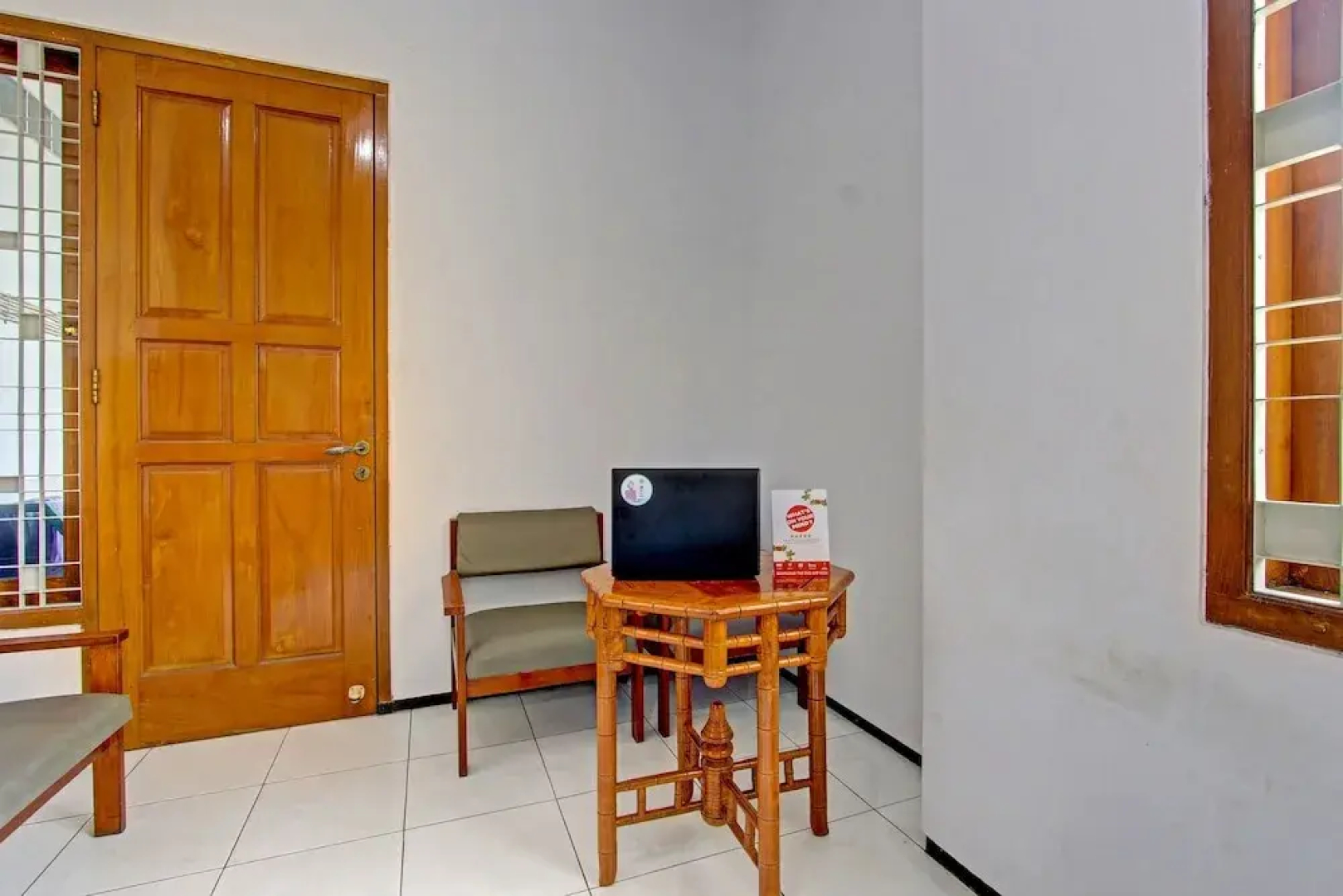 Spot On 91523 Kenari Guesthouse