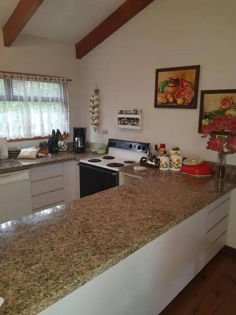 Beautiful Lake House Atitlan AT001