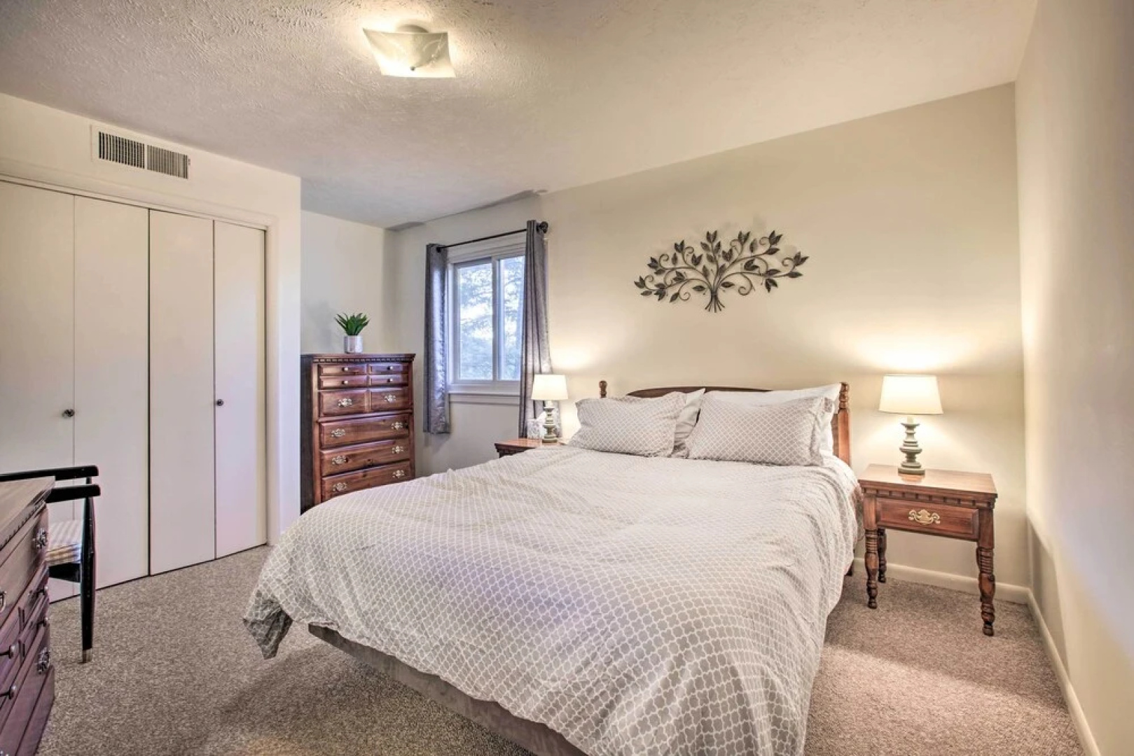 Ski-in Ski-out Wintergreen Condo w/ Balcony