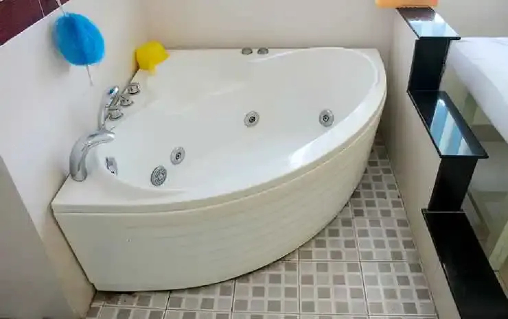 Khách sạn Huỳnh Tấn 2