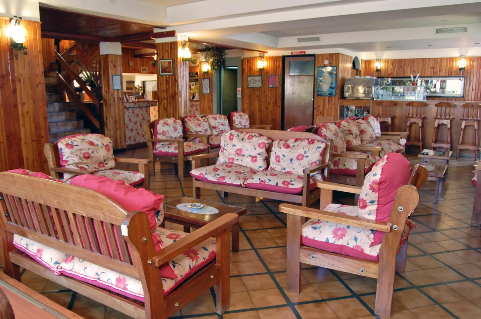 Ruca Cheli Village Ski Hotel