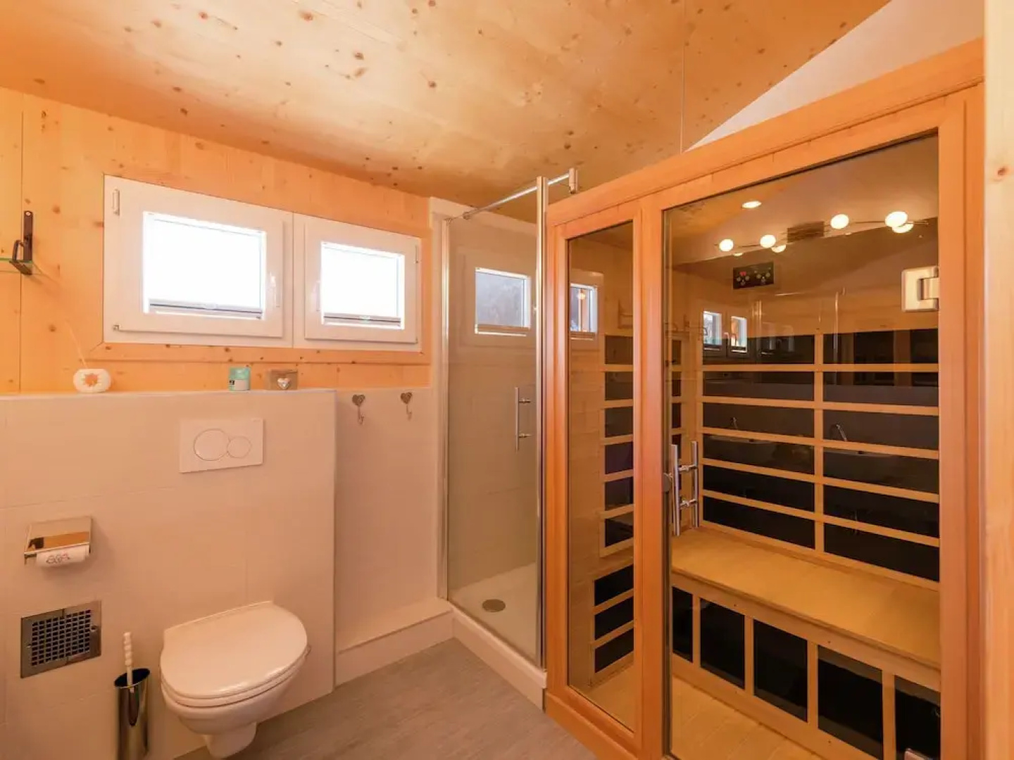 Mountain View Chalet in Hohentauern with Hot Tub & Sauna