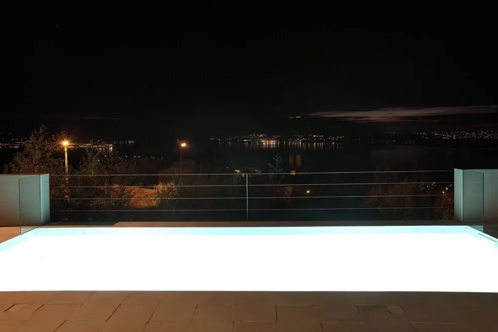 Pool Wifi Parking Fireplace Mystay