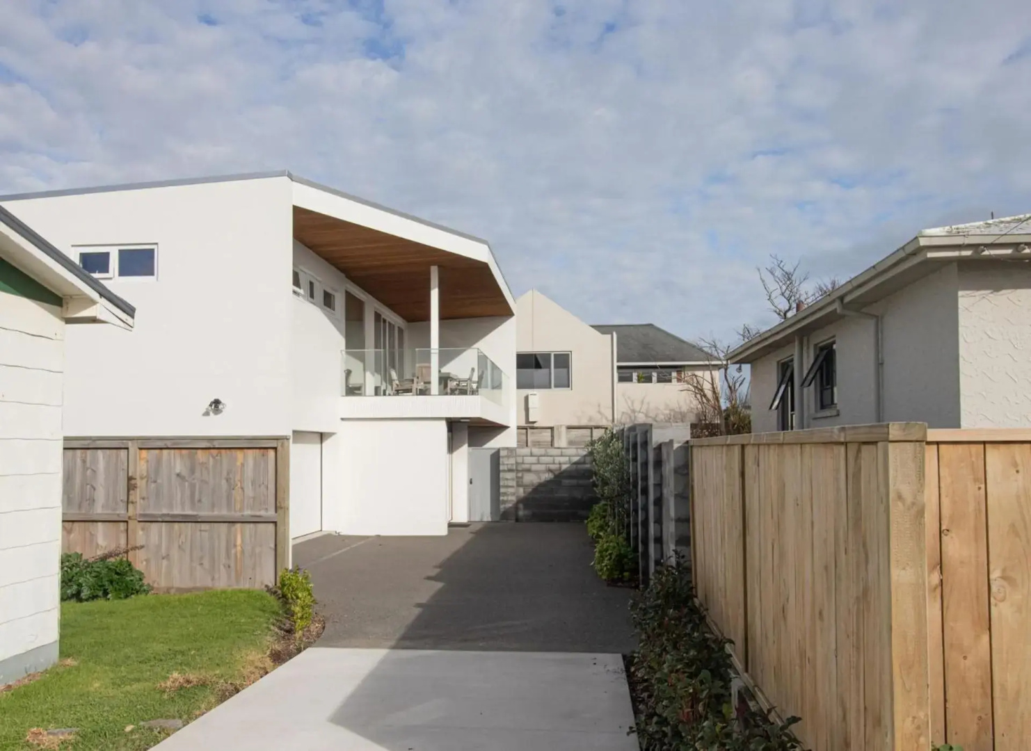 By The Sea On Sackville - Brand New Apartment