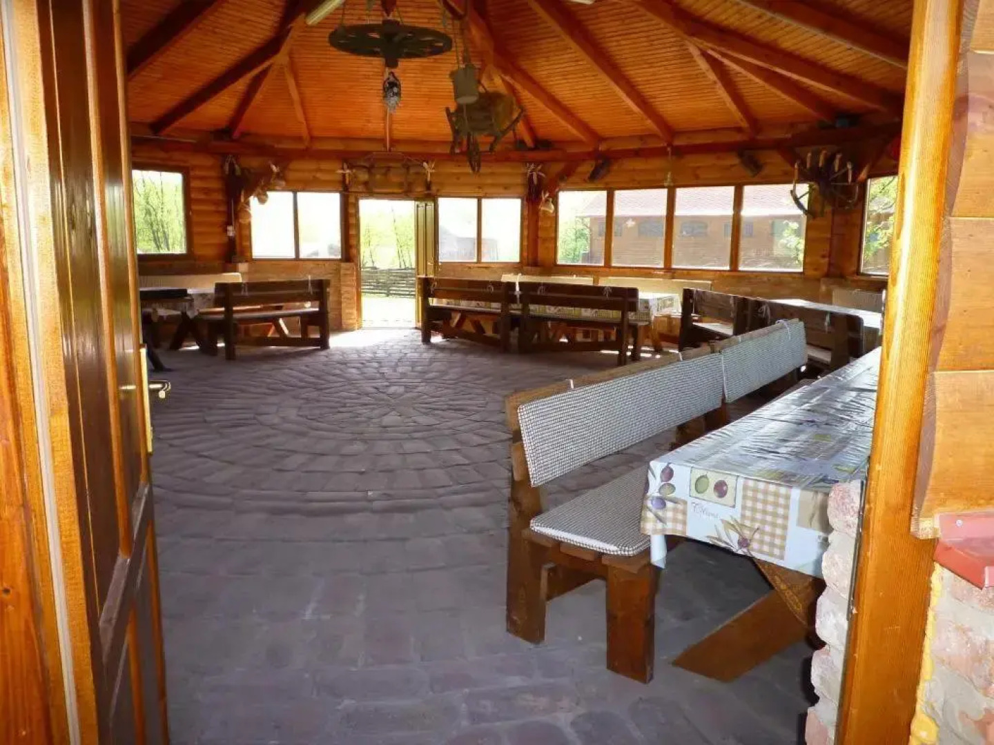 Farkasverem Vendégház