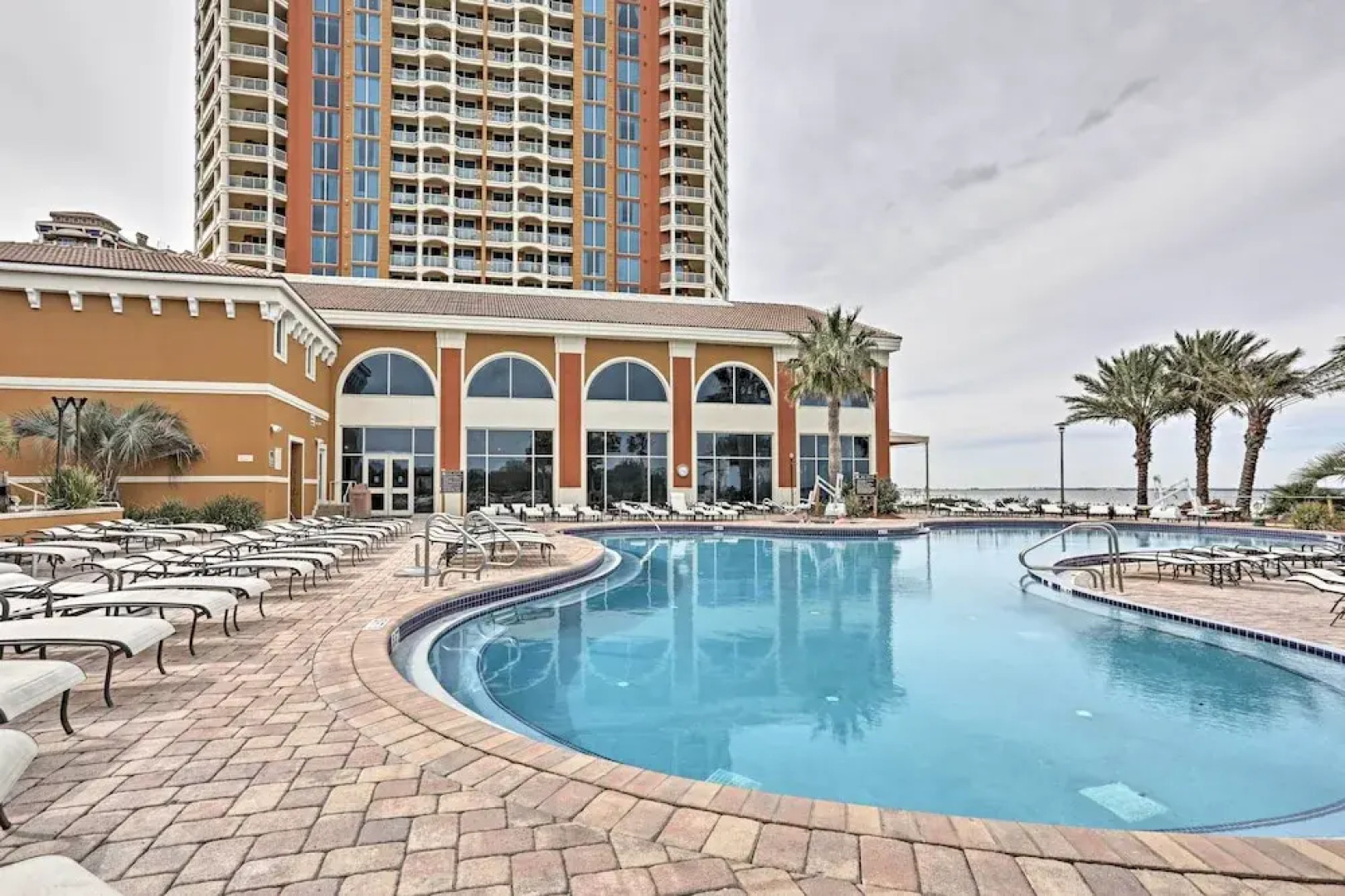 Pensacola Beach Resort Condo With Beach Access!