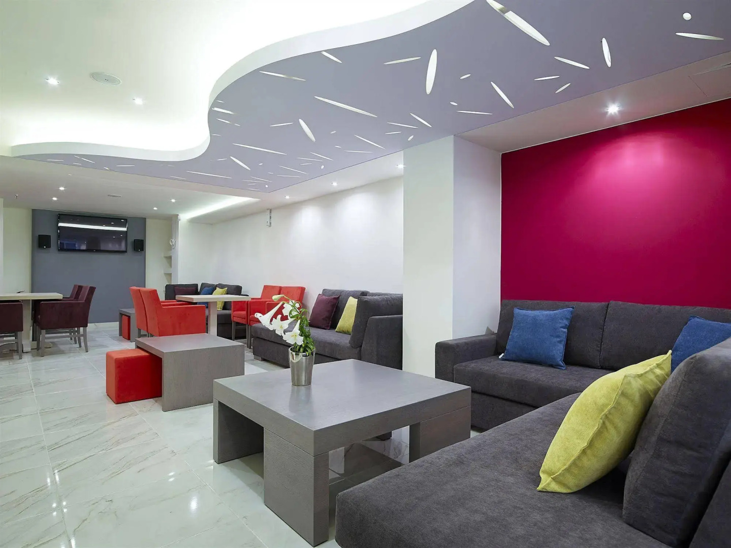 Отель Mistral Bay