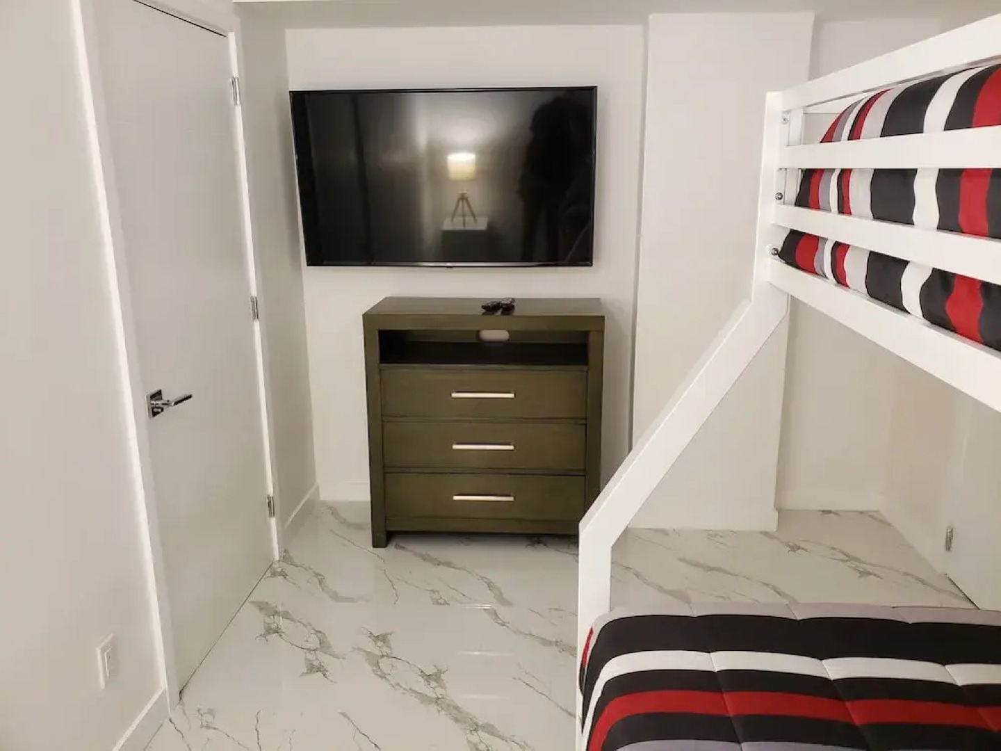 Ocean Reserve Apartments by FlatsAway