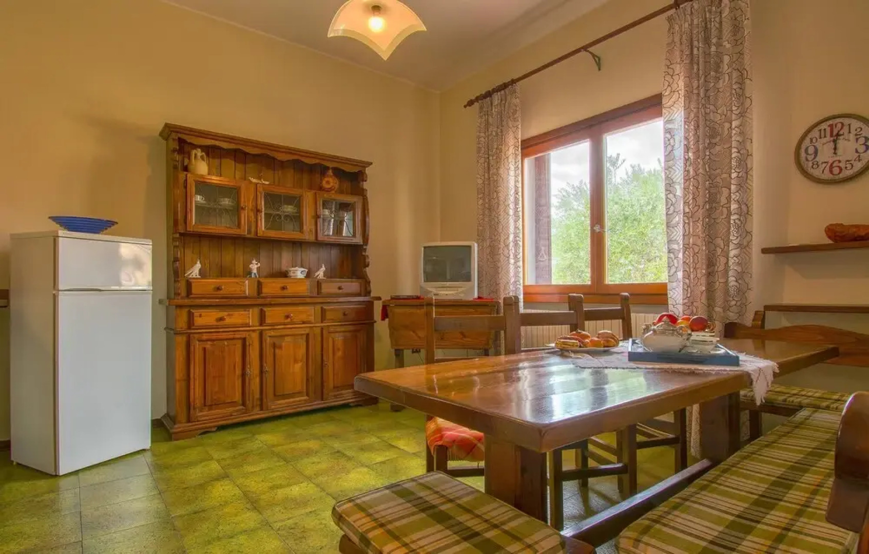 Awesome Home in Pieve A Nievole With 2 Bedrooms and Wifi