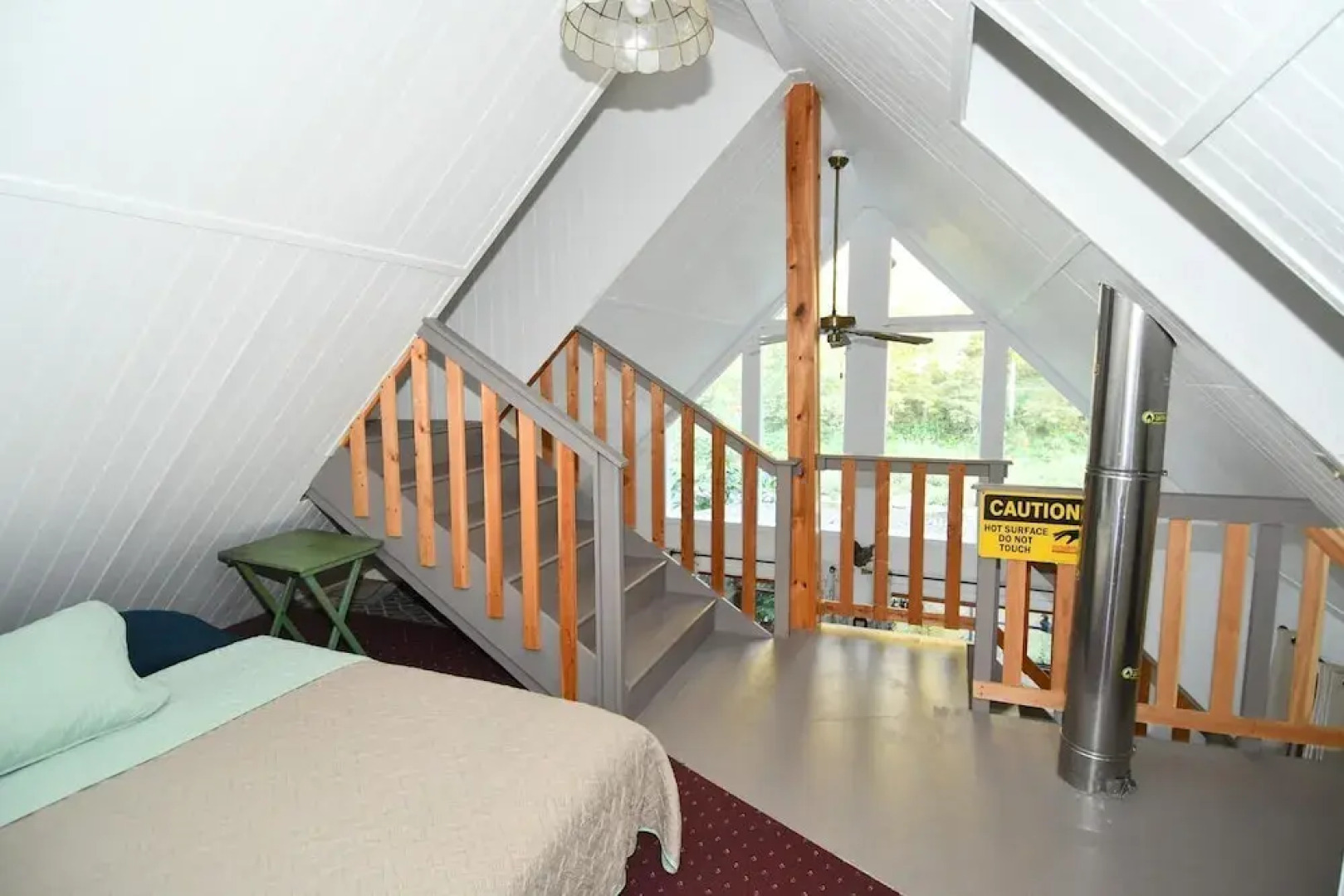 River Time Cabin -time Floats Away!