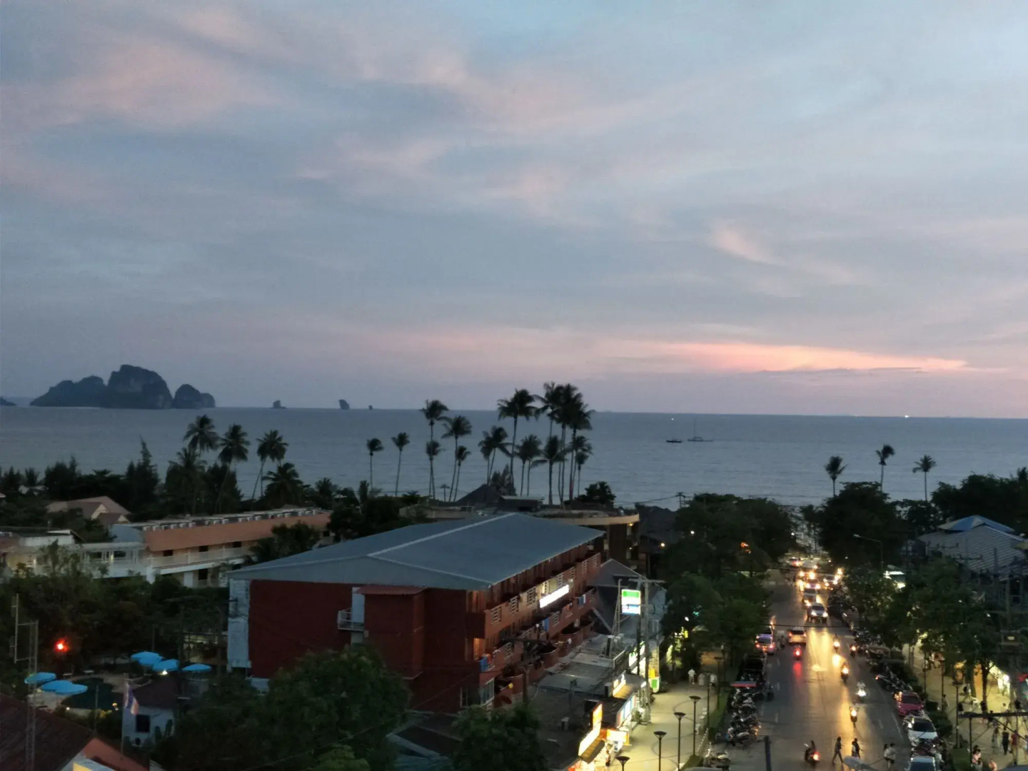Wake Up Aonang Hotel