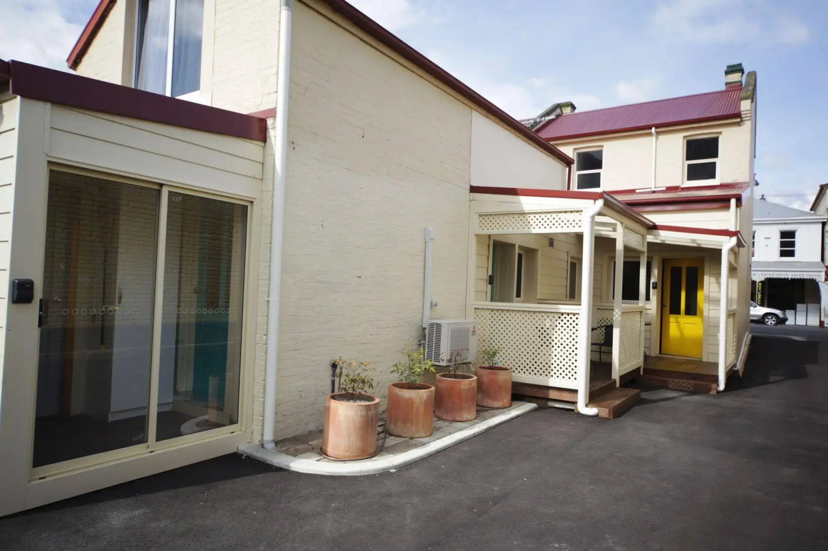 Latrobe Art Apartments