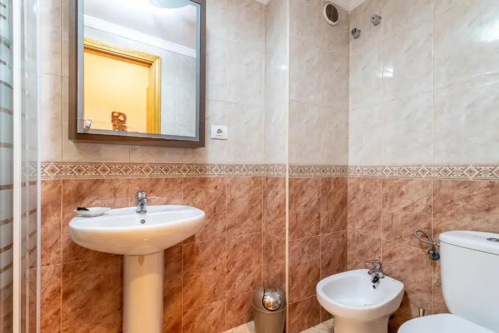 Flatguest Ingenio + 2 Bdr + Wifi + 4pax