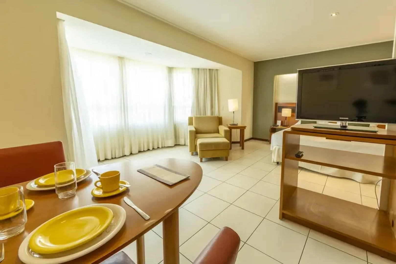 Suite em bairro nobre de Natal no Othon