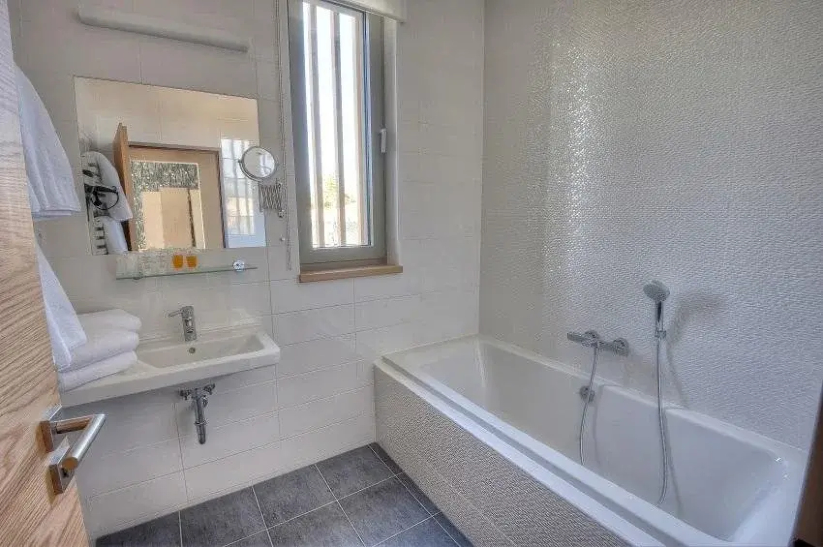 Hotel Vinice Hnanice