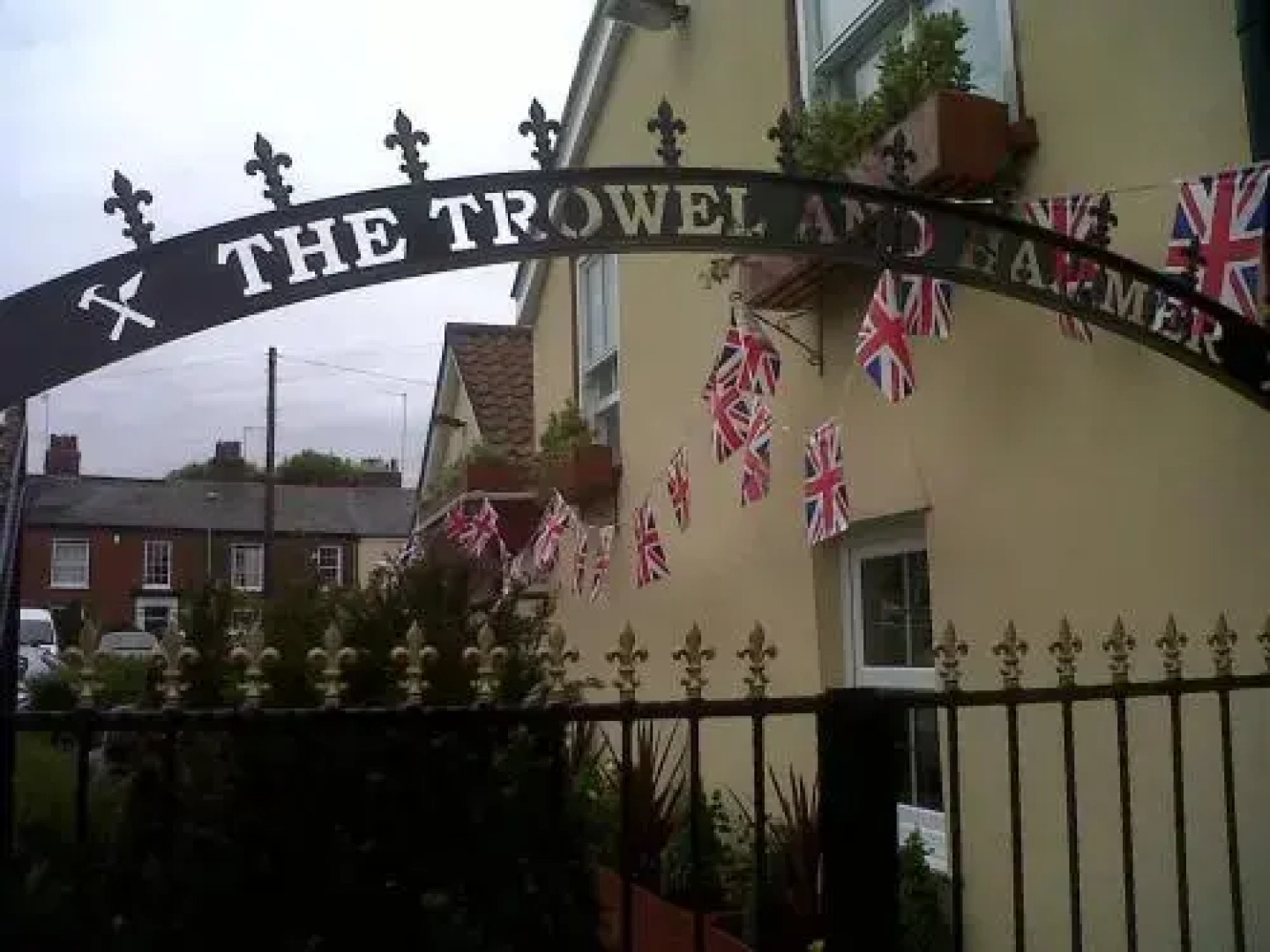 Trowel and Hammer Inn