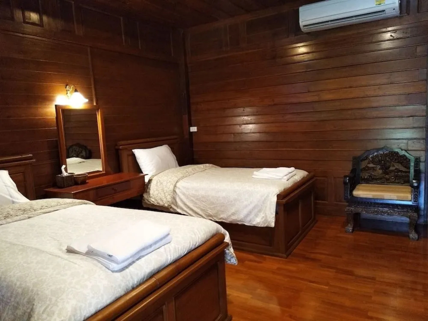 Ruean Ploysrirung Boutique Resort