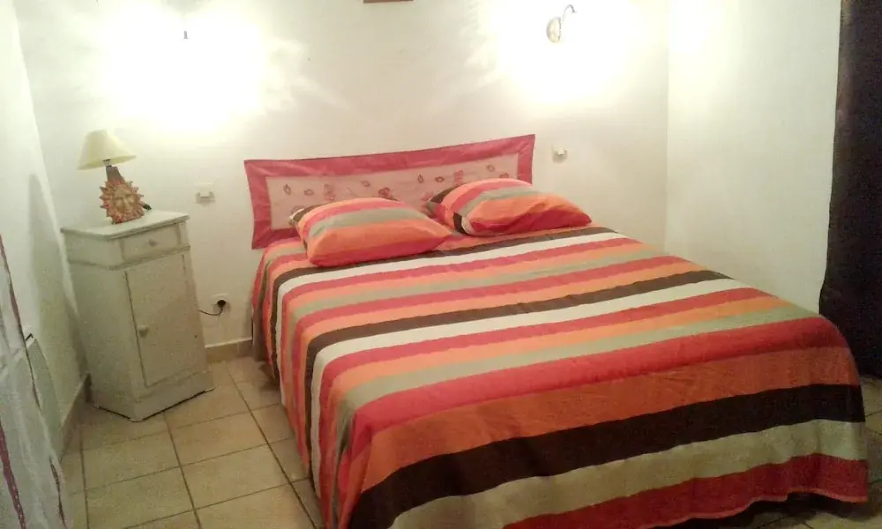 House With 2 Bedrooms in Mèze, With Wonderful City View and Balcony -