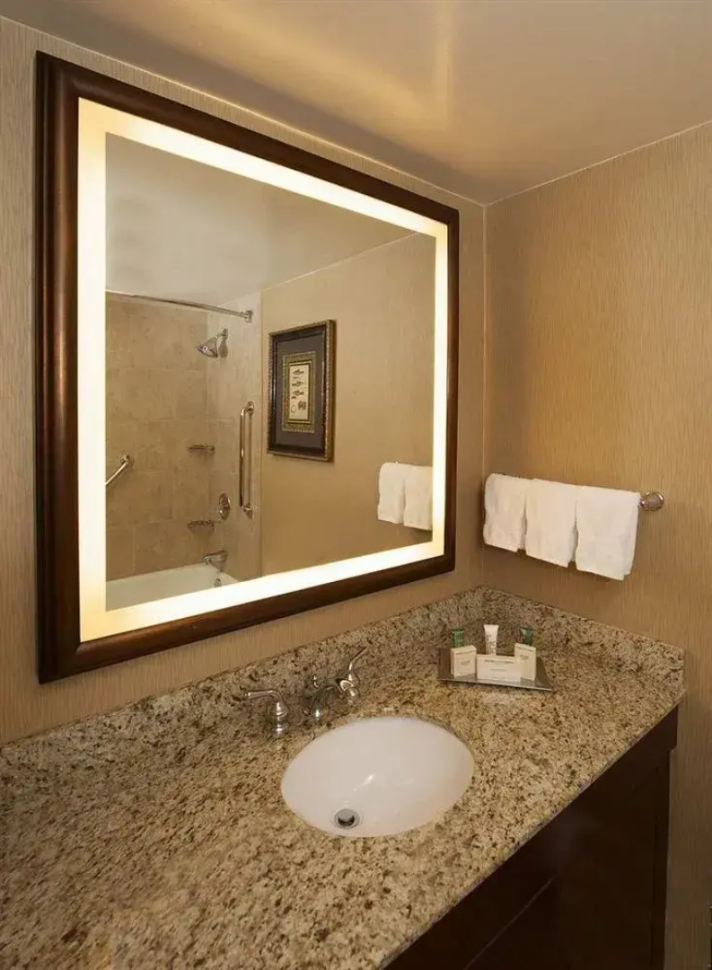 Hilton Eugene