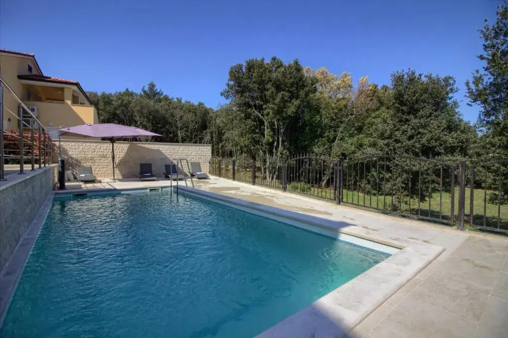 Charming villa Aurora with private pool 200m from the beach for up to 10 persons