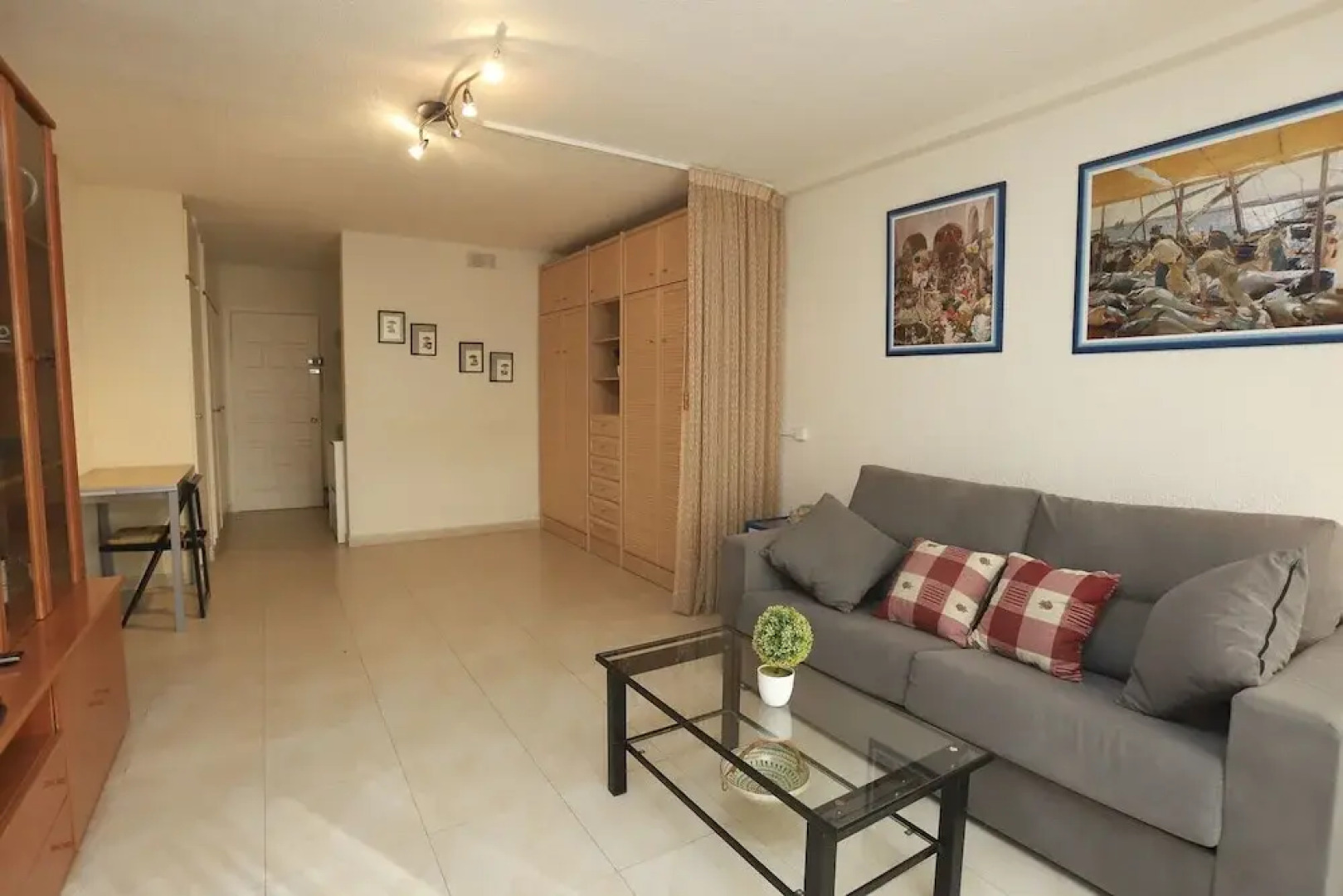 UHC Alborán Apartments