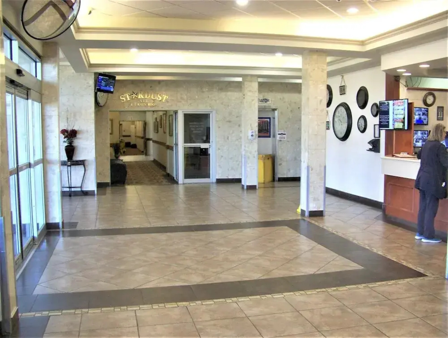 Continental Inn & Suites