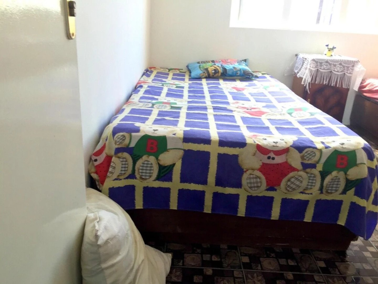 House With in Pereybere With Pool Access and Enclosed Gard