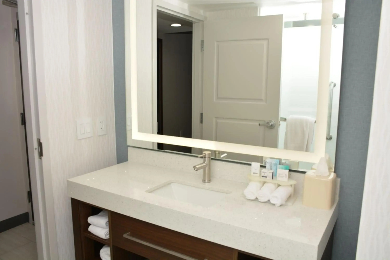 Four Points by Sheraton Fayetteville Fort Bragg