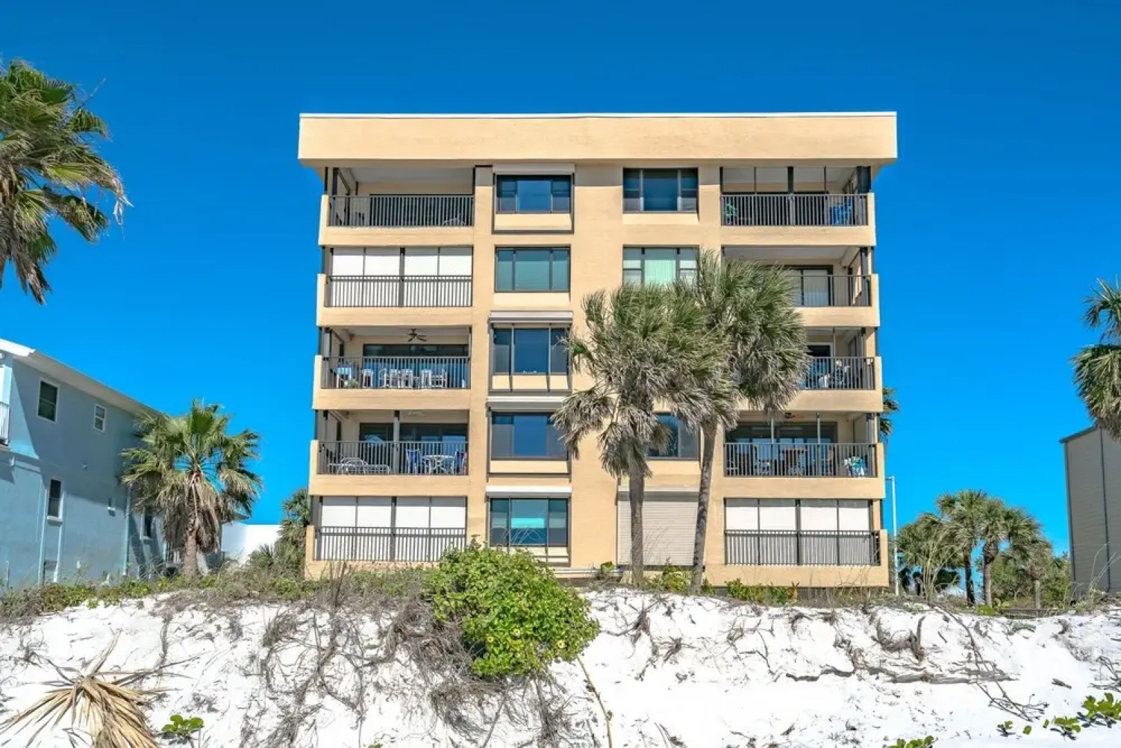 Shorehouse 401 by Vtrips