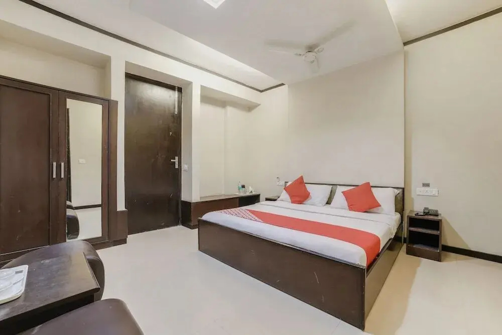 Wind Cross By OYO Rooms