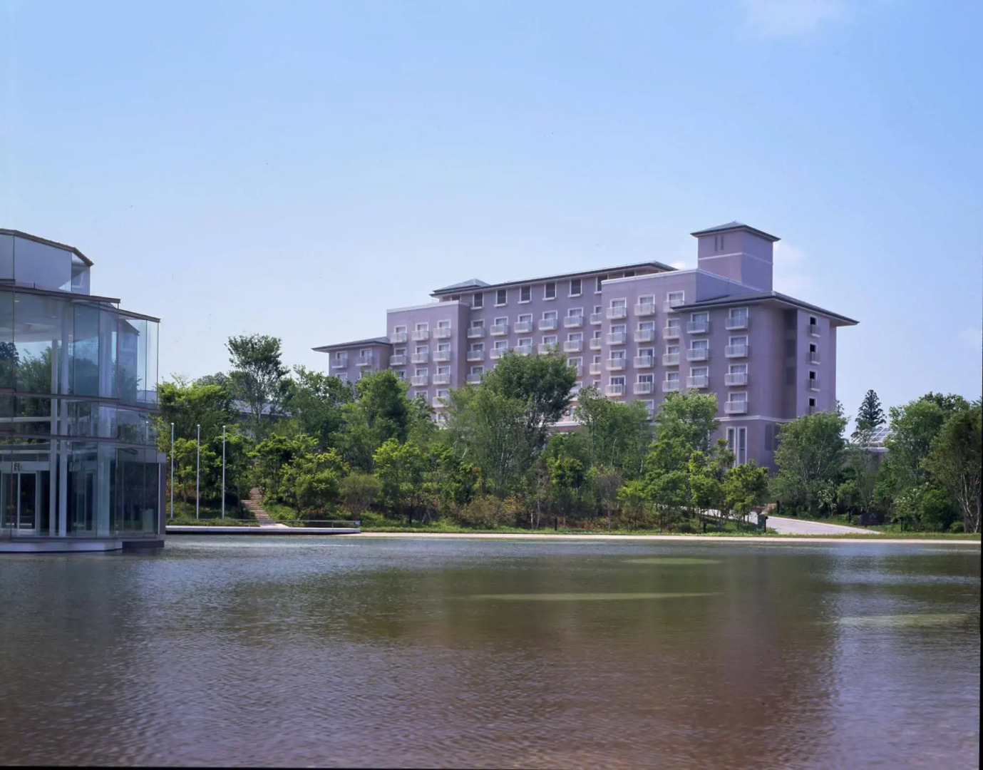 Okura Akademia Park Hotel