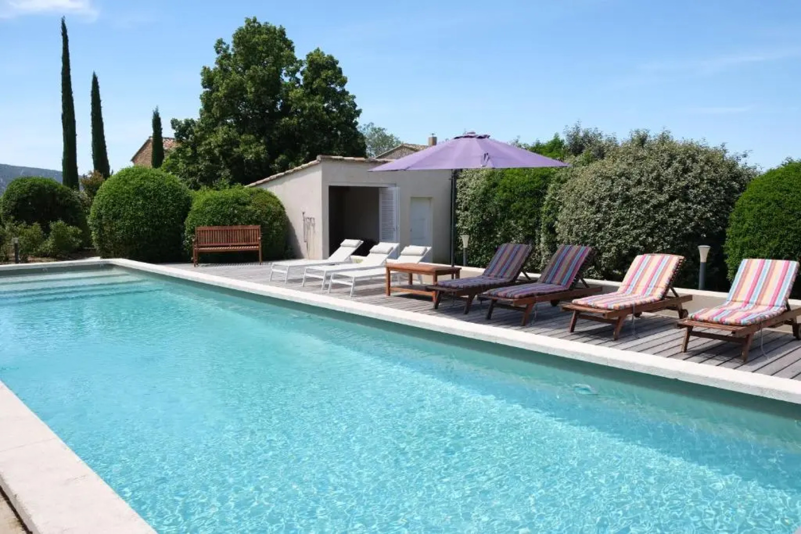 Charming vacation rental with a swimming pool in the heart of Luberon Natural Park,13 people LS2-306 ANDOURETO