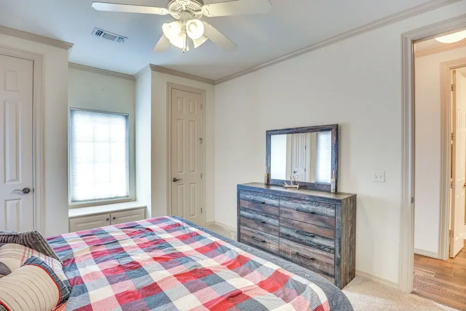 Private Hot Tub & Patio: Golf Retreat in Canyon!