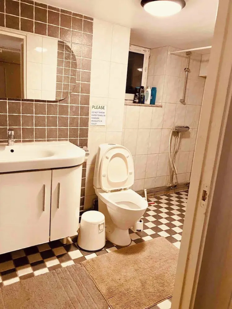 Bjurvik's Villa - Flat 1 - Business Customers Only