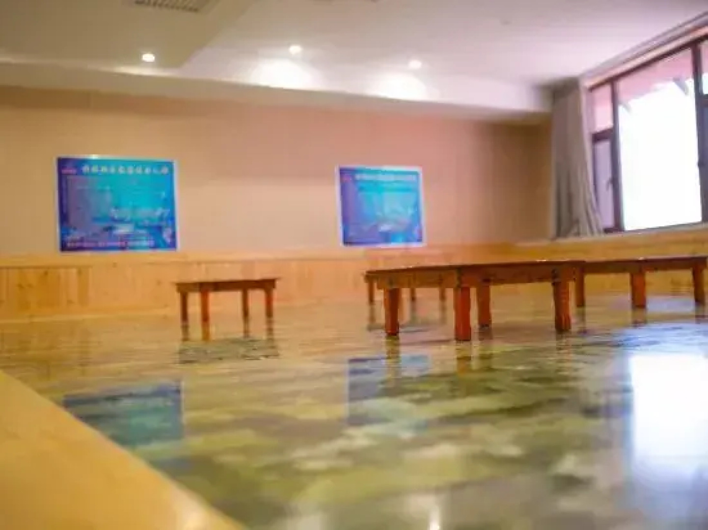 Linjiang Huayuan Hotel