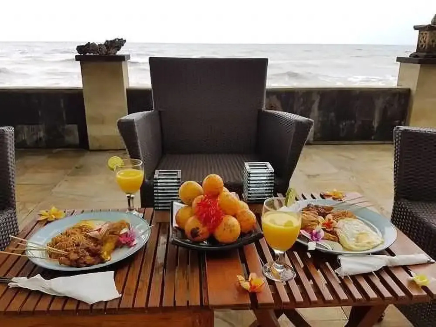 The Ning Beach & Villa