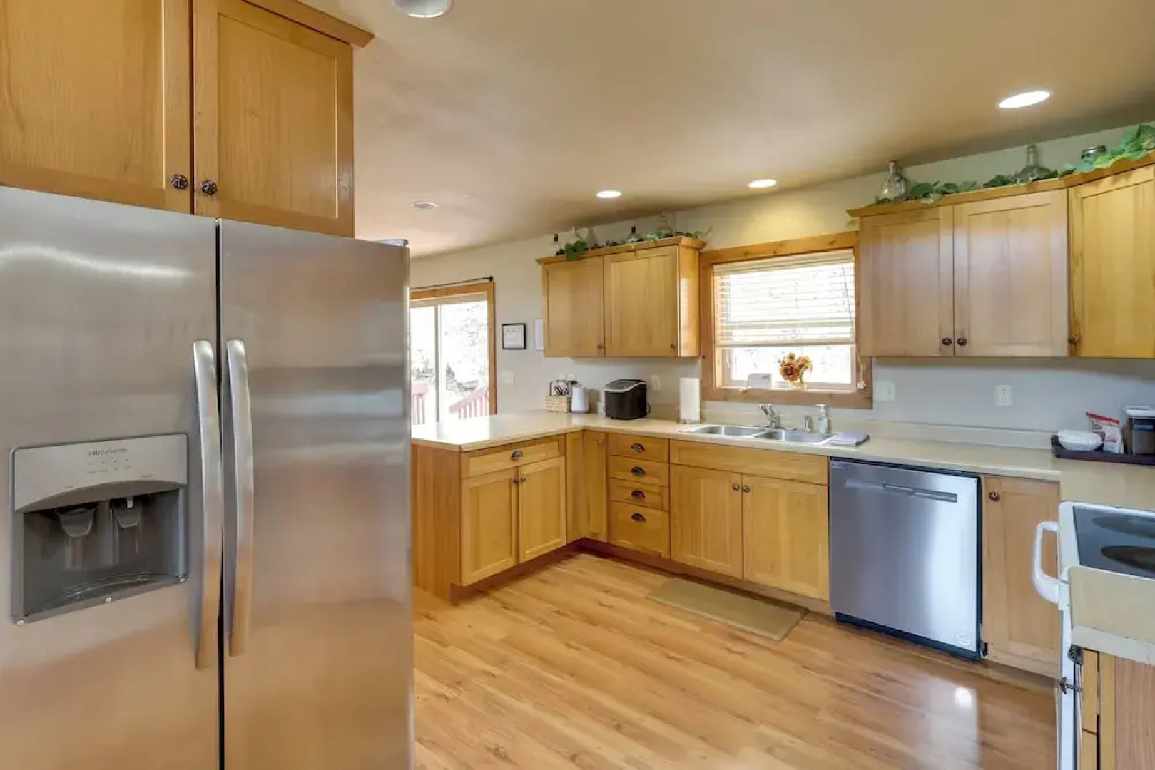 Cabin w/ On-site Trails - 15 Miles to Mt Rushmore!