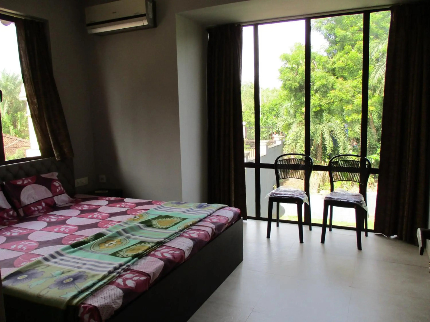 Ganga Kutir Oak Villa on Raichak