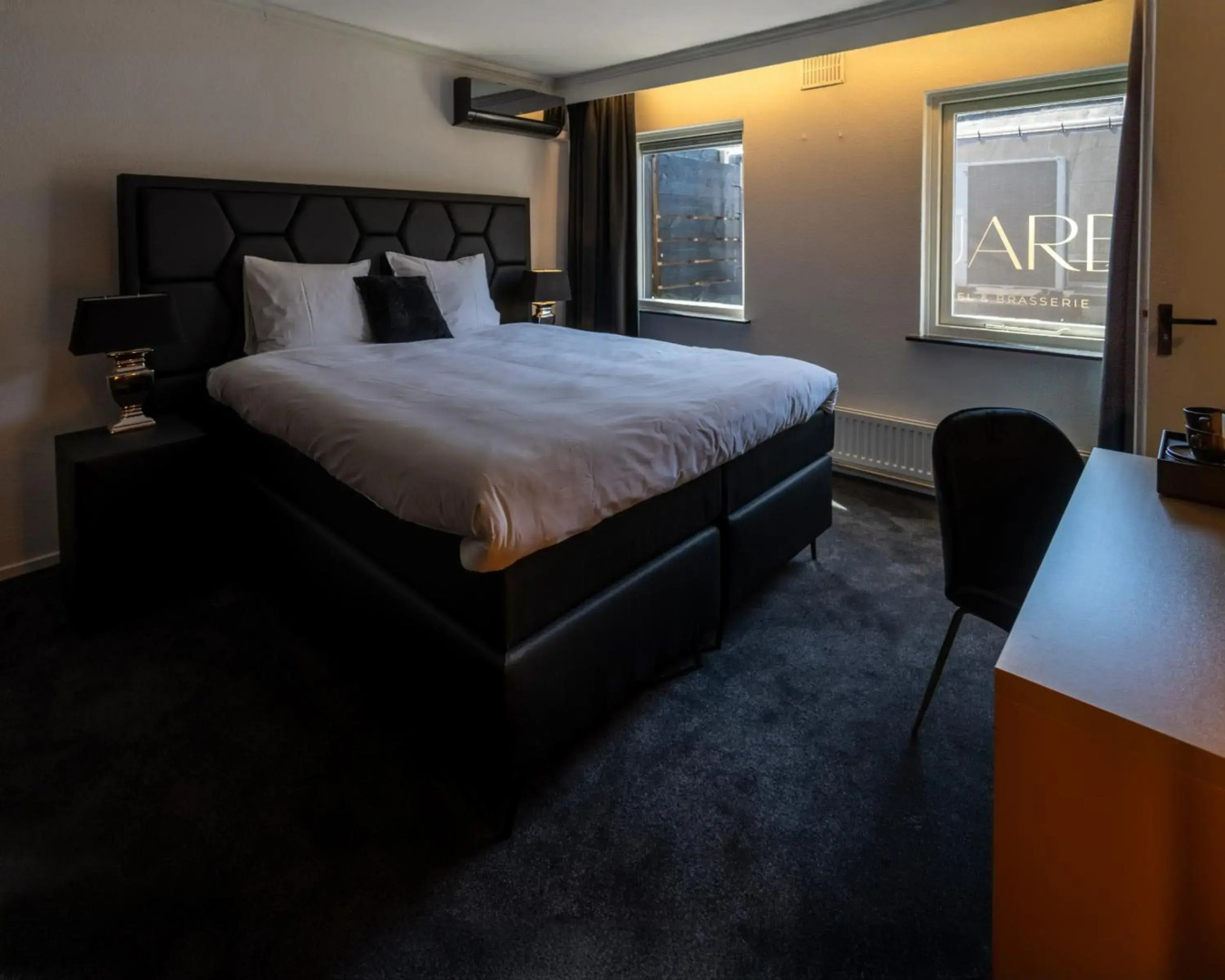 Hotel & Brasserie de Zwaan