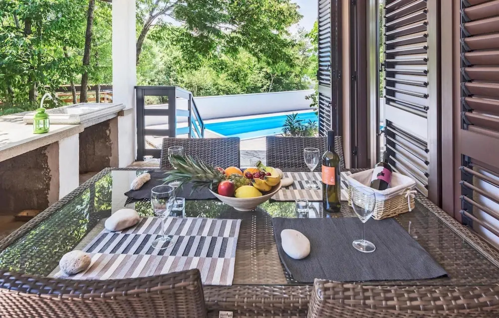 Stunning Home in Trget With Outdoor Swimming Pool, Wifi and 2 Bedrooms